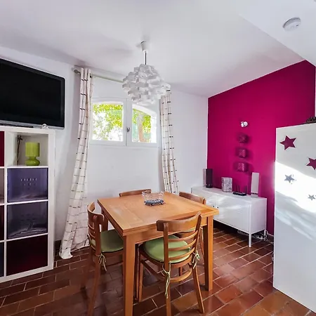 Apartment Le Cocon Des Lecques - 37m2 - 500m De La & Port - Wi-fi - Parking - Calme
